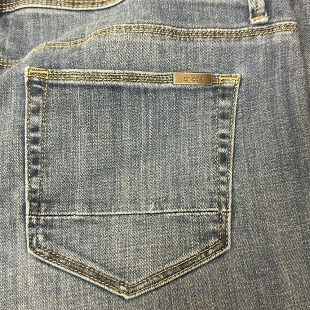 476.  Chicos so slimming  girlfriend cropped light blue jeans Chicos size 2 - Picture 2 of 6